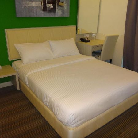 Kosma Business Hotel Kuantan Exterior photo