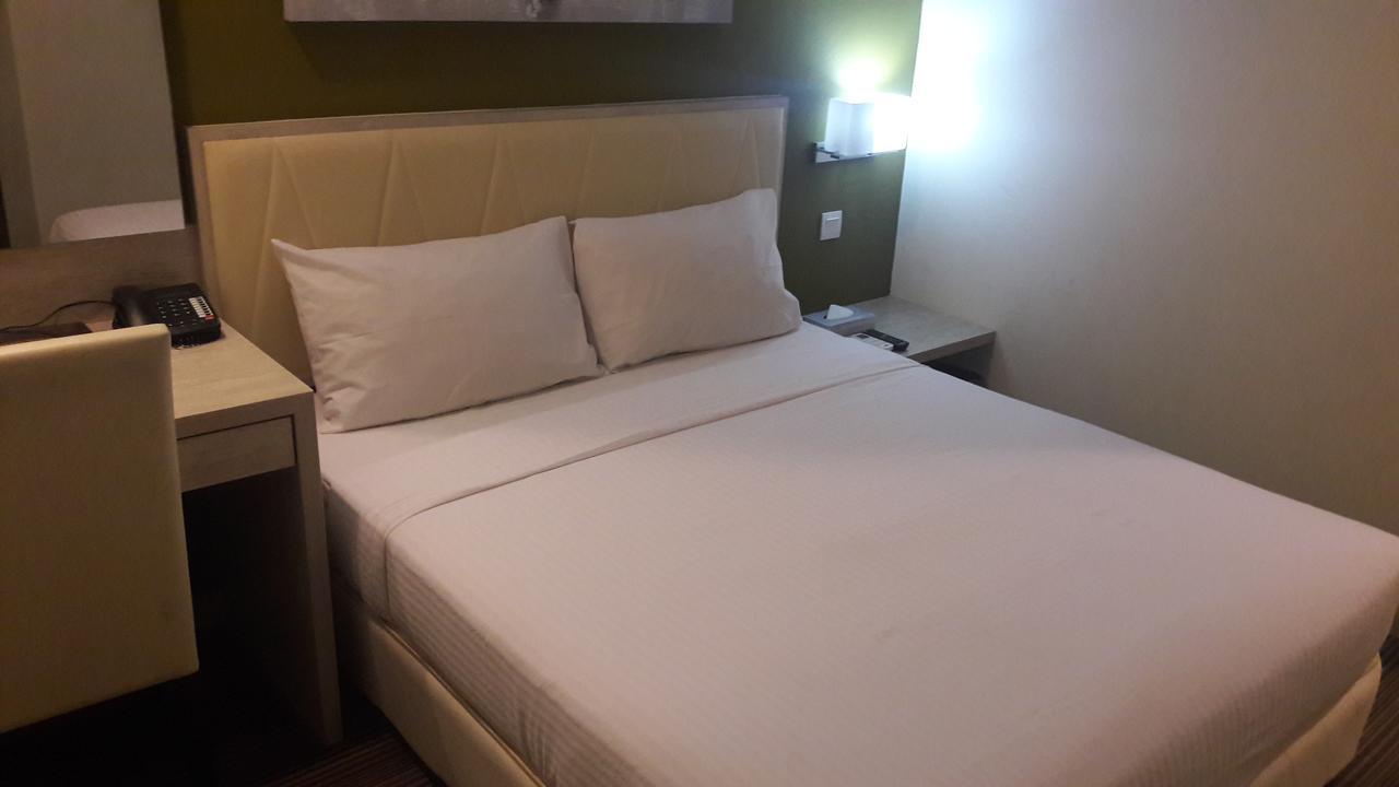 Kosma Business Hotel Kuantan Exterior photo